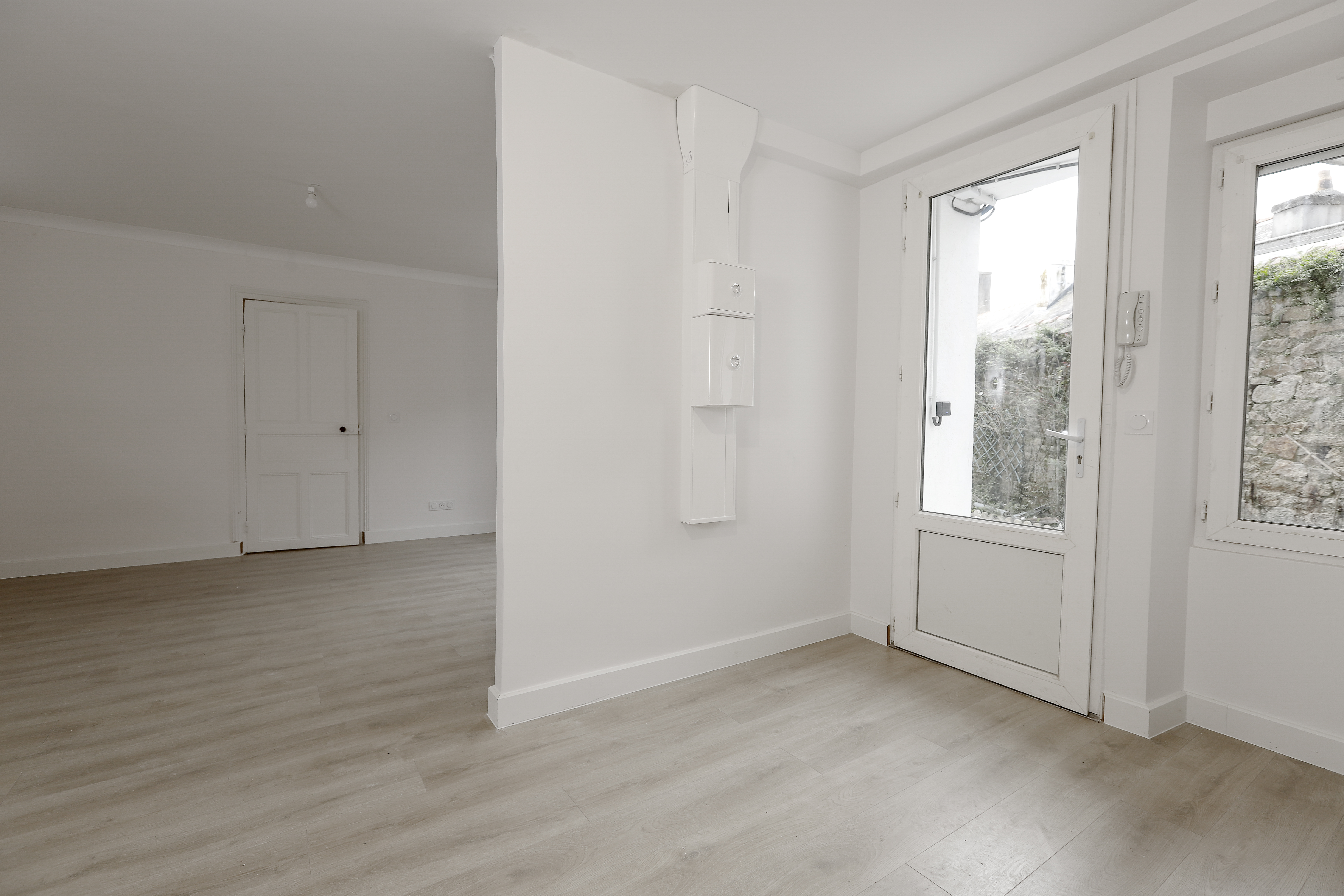 Après - entrée rénovée